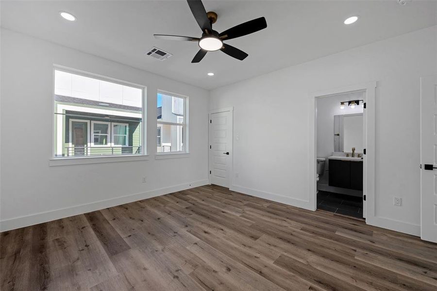 Large windows make this room very bright.