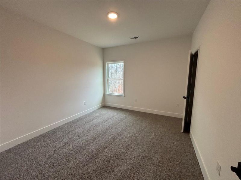 Spacious, unfurnished interior of a new home in Tuscany Hills, Douglasville (Image 24).