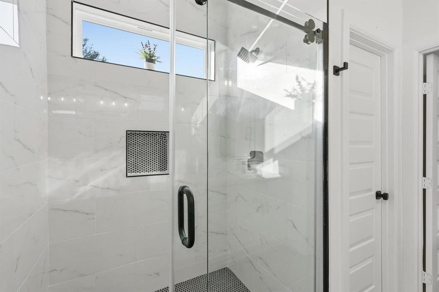 Close-up of interior finishes inside a home in , Haltom City (Image 10).