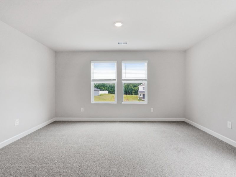 Spacious, unfurnished interior of a new home in Creek Ridge - Heritage Collection, Spartanburg (Image 16). Spacious, unfurnished interior of a new home in Creek Ridge - Heritage Collection, Spartanburg (Image 16).