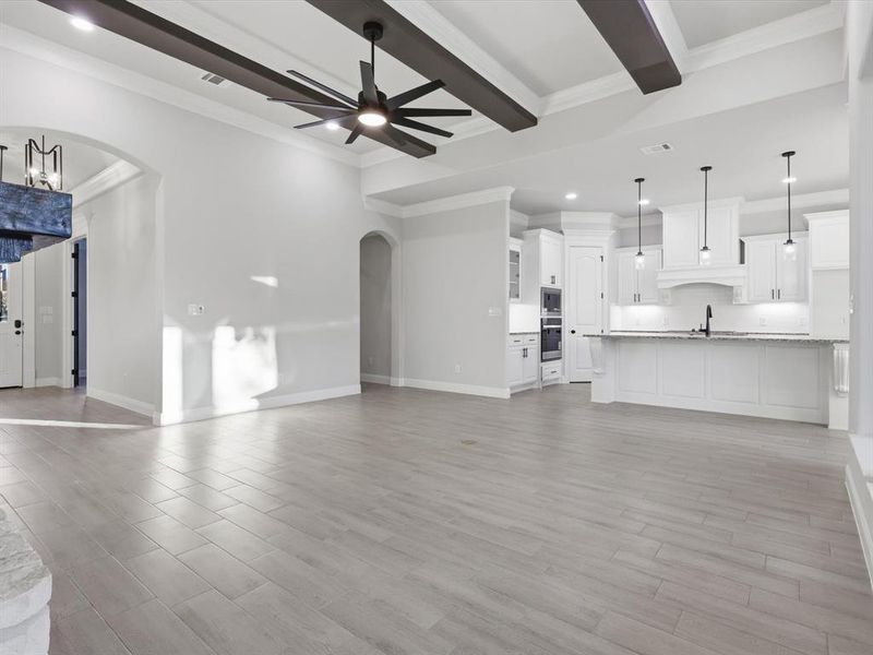 Spacious, unfurnished interior of a new home in , Granbury (Image 31). Spacious, unfurnished interior of a new home in , Granbury (Image 31).