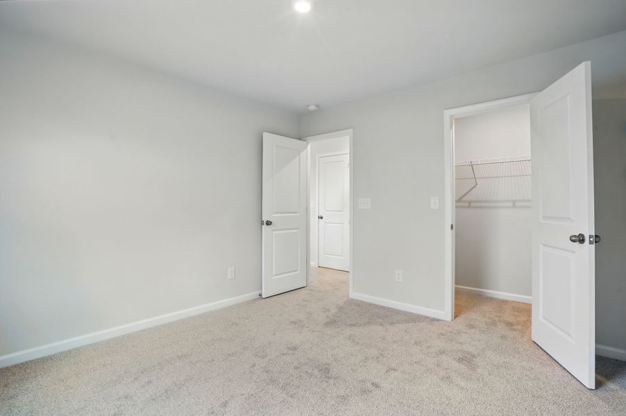 Photo representation of the Shenandoah plan. Colors, finishes and options will vary.