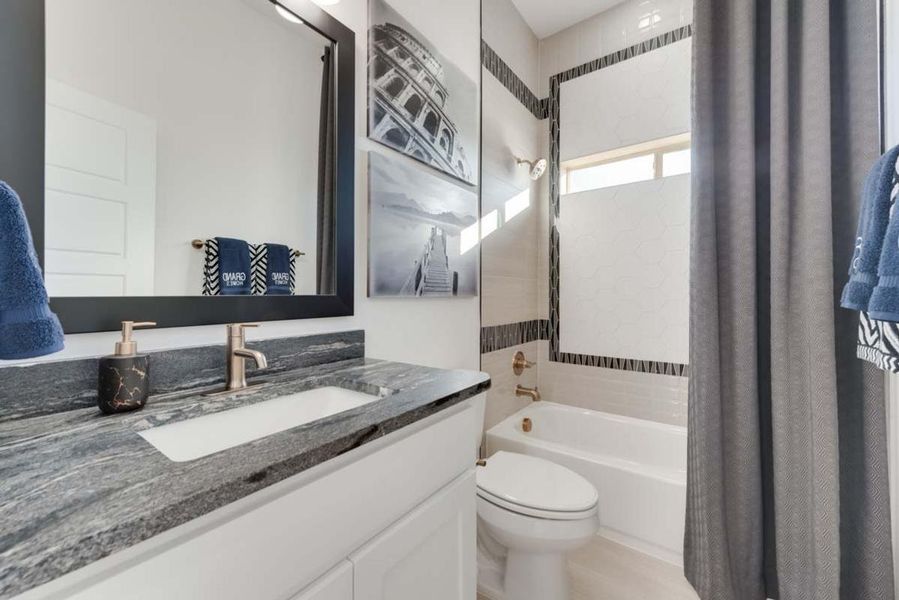 Representative furnished interior of a home built from the Lake Forest by Grand Homes in Grand Oaks, Celina (Image 26).