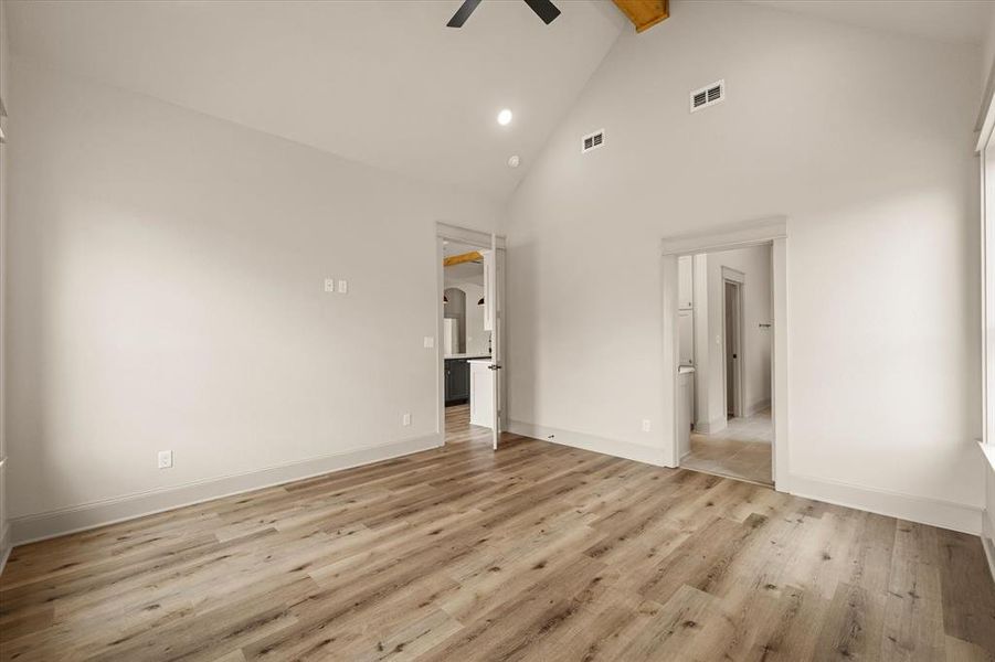 Spacious, unfurnished interior of a new home in , Lindale (Image 35).