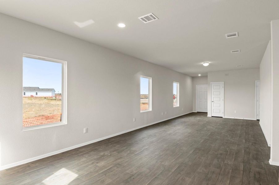 Spacious, unfurnished interior of a new home in Harvest Ridge, Elgin (Image 15). Spacious, unfurnished interior of a new home in Harvest Ridge, Elgin (Image 15).