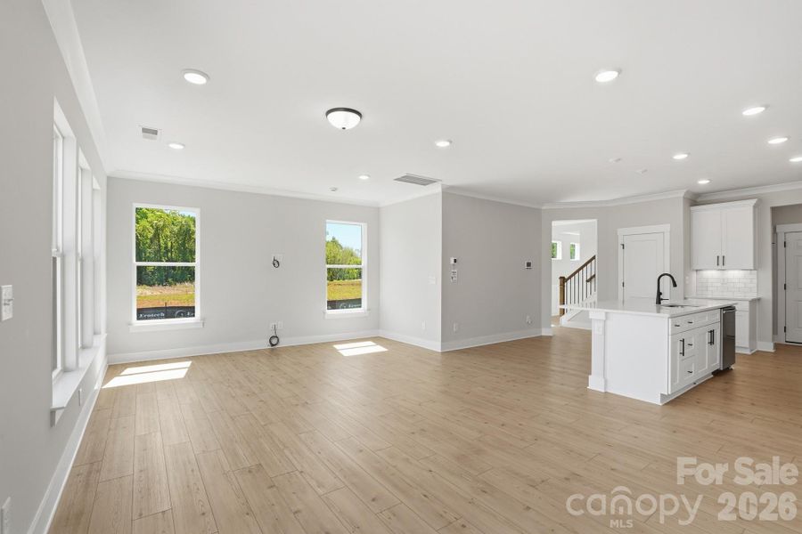 Spacious, unfurnished interior of a new home in Blythe Mill Townhomes, Waxhaw (Image 22).