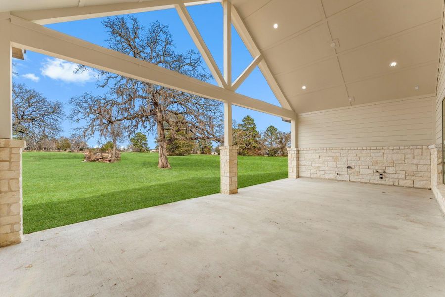 Exterior details and patio area of a home in Chapel Bend, Montgomery (Image 3).