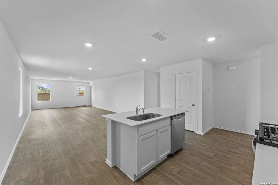 Furnished interior view inside a new home in Avenida, Converse (Image 5).