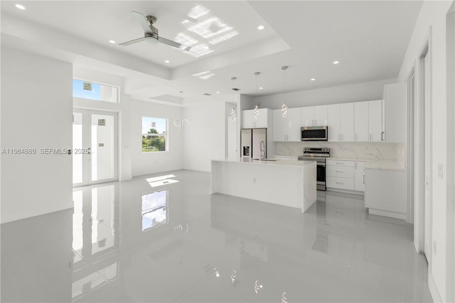 Spacious, unfurnished interior of a new home in , Lehigh Acres (Image 25).