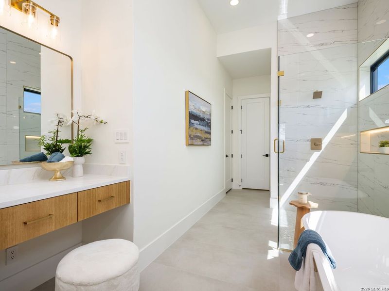 Furnished interior view inside a new home in , Boerne (Image 17).