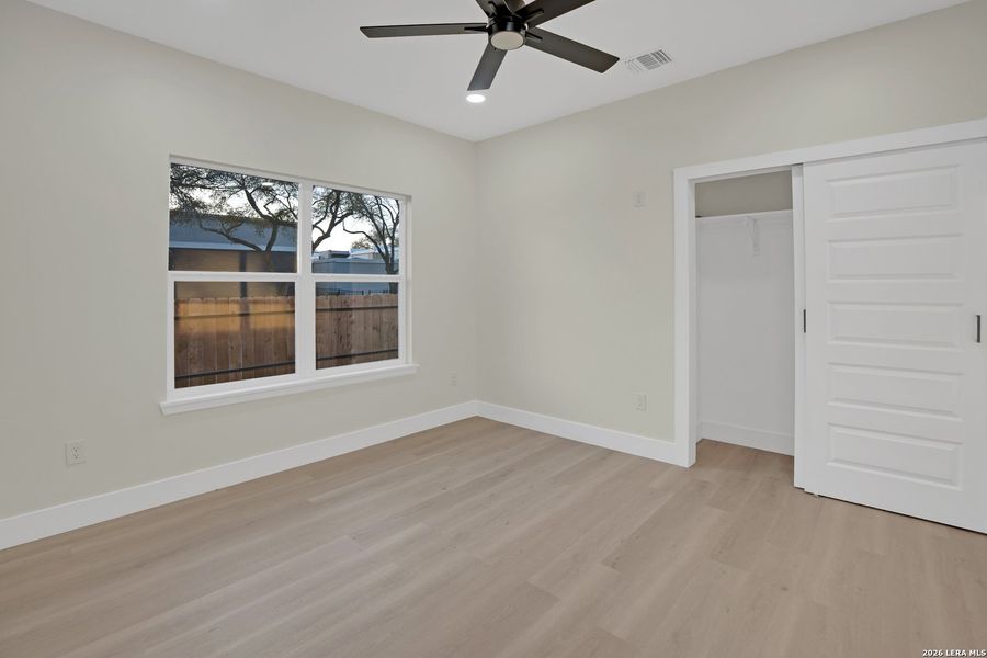 Spacious, unfurnished interior of a new home in , San Antonio (Image 6).