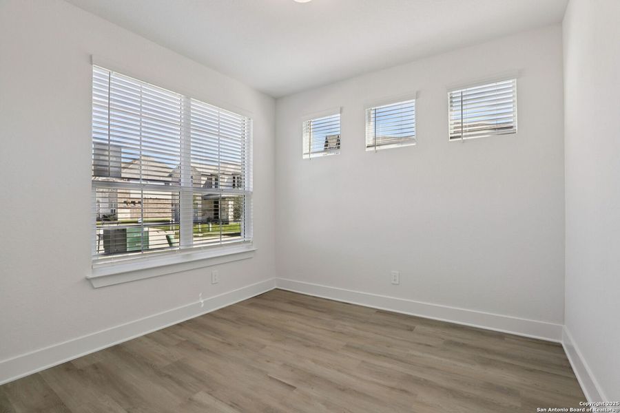 Spacious, unfurnished interior of a new home in Carmel Ranch, Schertz (Image 34).