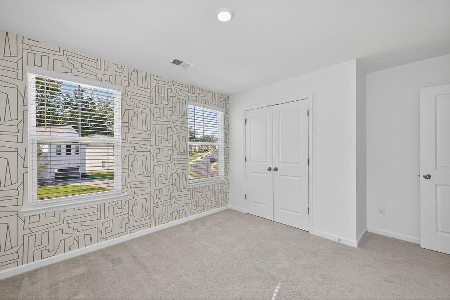 Spacious, unfurnished interior of a new home in Buice Lake, Acworth (Image 19).