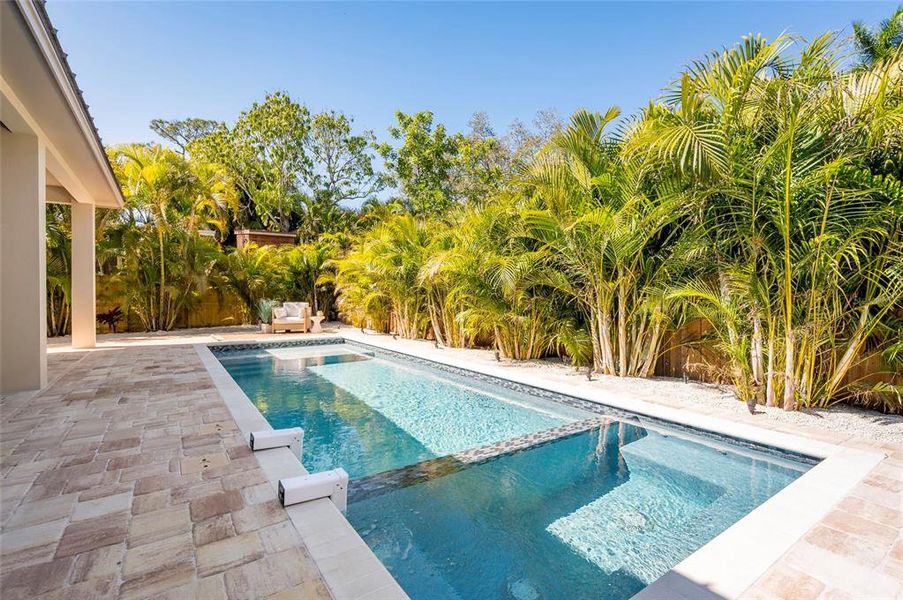 Exterior details and patio area of a home in , Sarasota (Image 4).