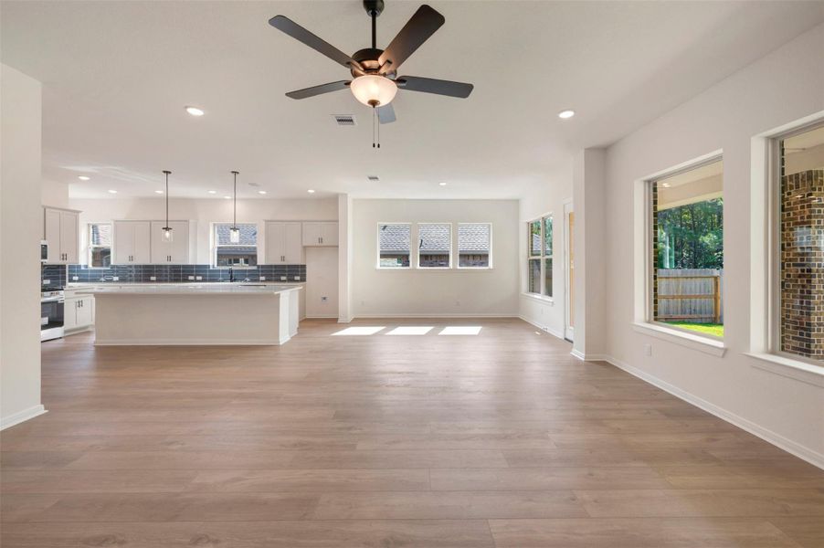 Spacious, unfurnished interior of a new home in Escondido - Overlook Collection, Magnolia (Image 30).