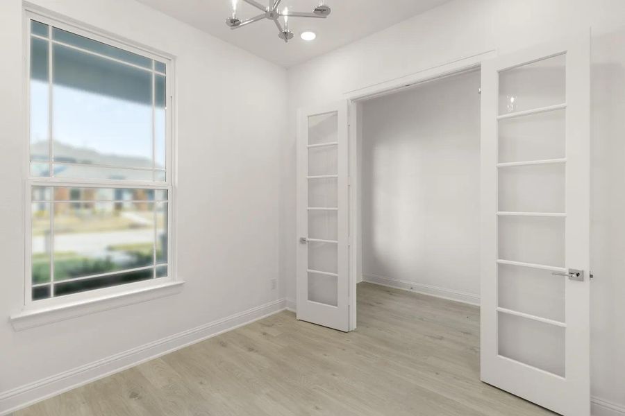 Granbury D Home office