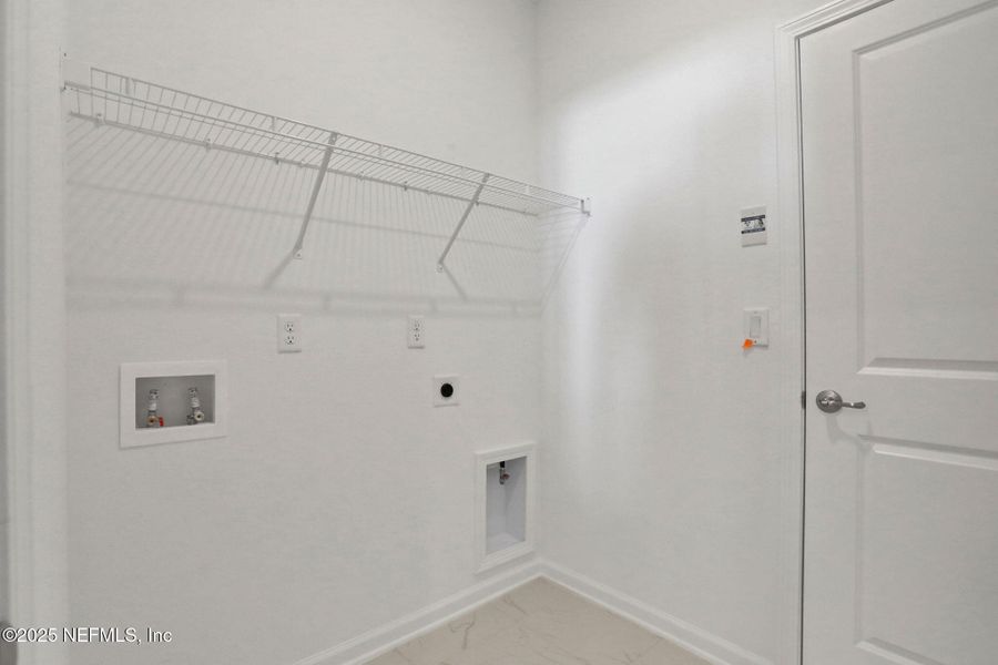 Spacious, unfurnished interior of a new home in Jennings Farm, Middleburg (Image 34). Spacious, unfurnished interior of a new home in Jennings Farm, Middleburg (Image 34).