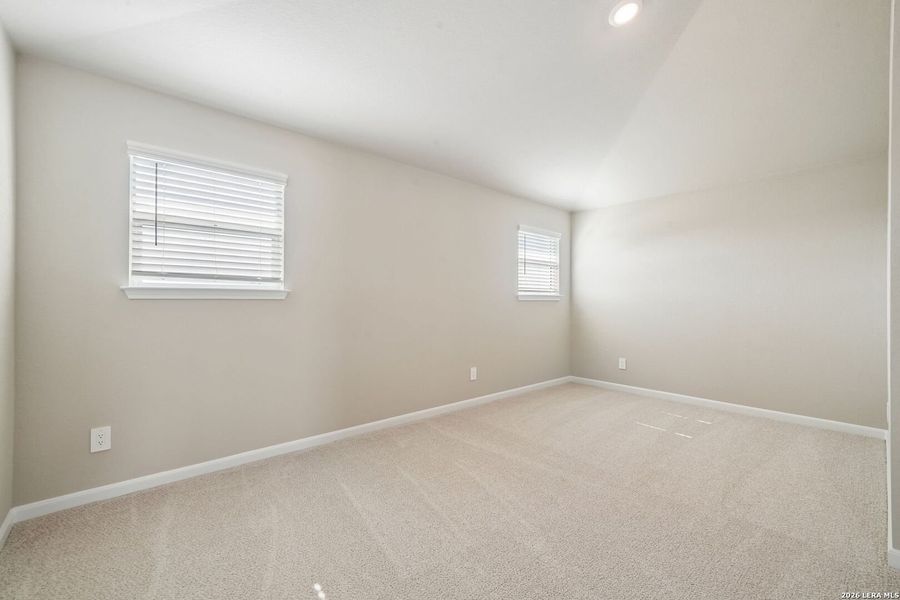 Spacious, unfurnished interior of a new home in Thomas Pond, San Antonio (Image 21). Spacious, unfurnished interior of a new home in Thomas Pond, San Antonio (Image 21).