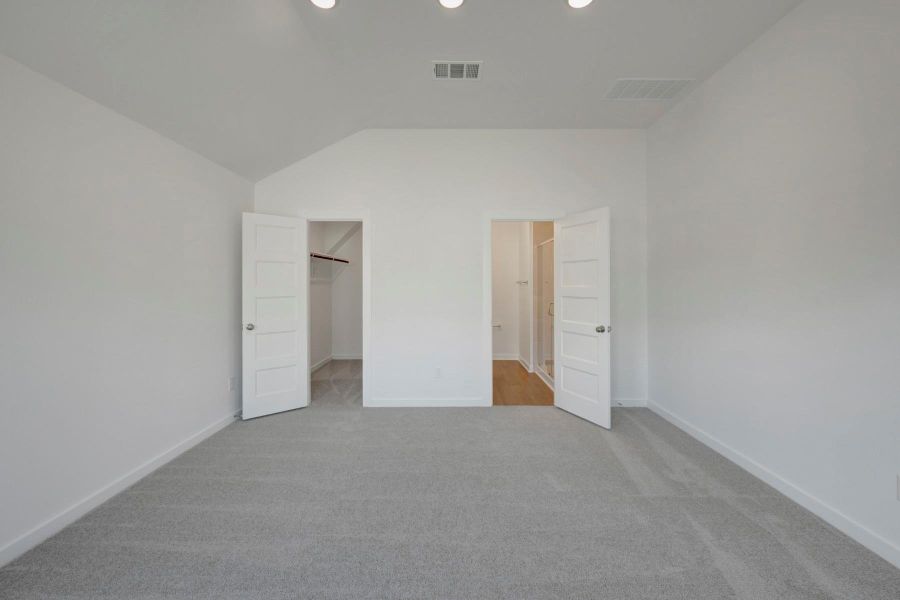 Spacious, unfurnished interior of a new home in Indian Springs, Crosby (Image 23).