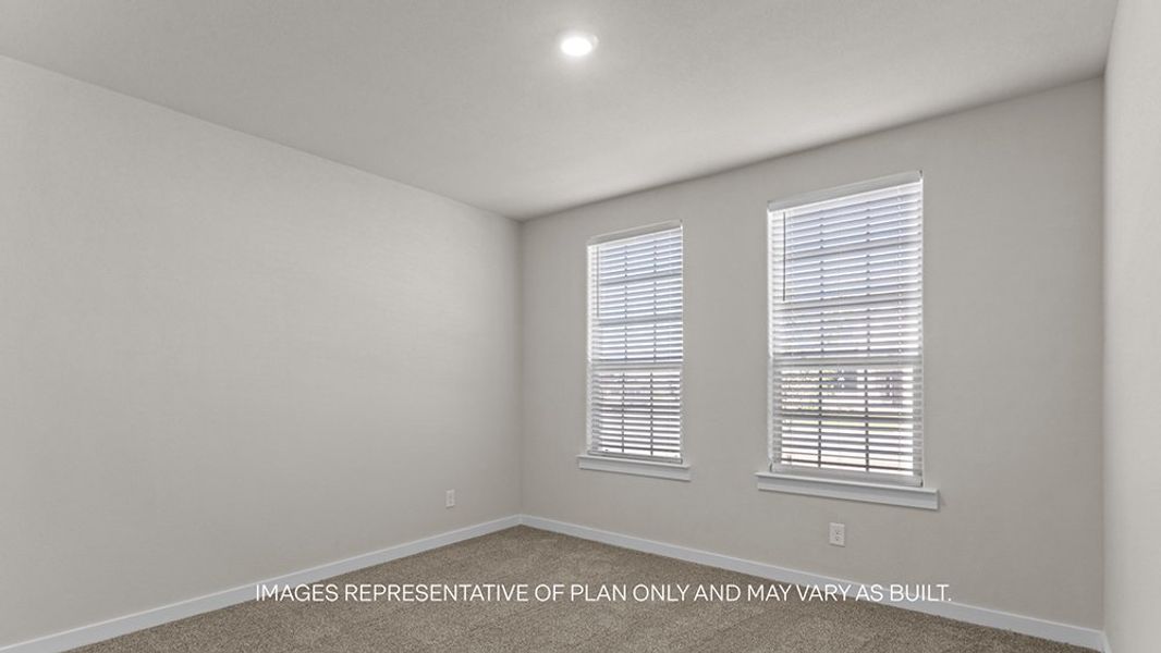 Spacious, unfurnished interior of a new home in Westmont, Lubbock (Image 11).