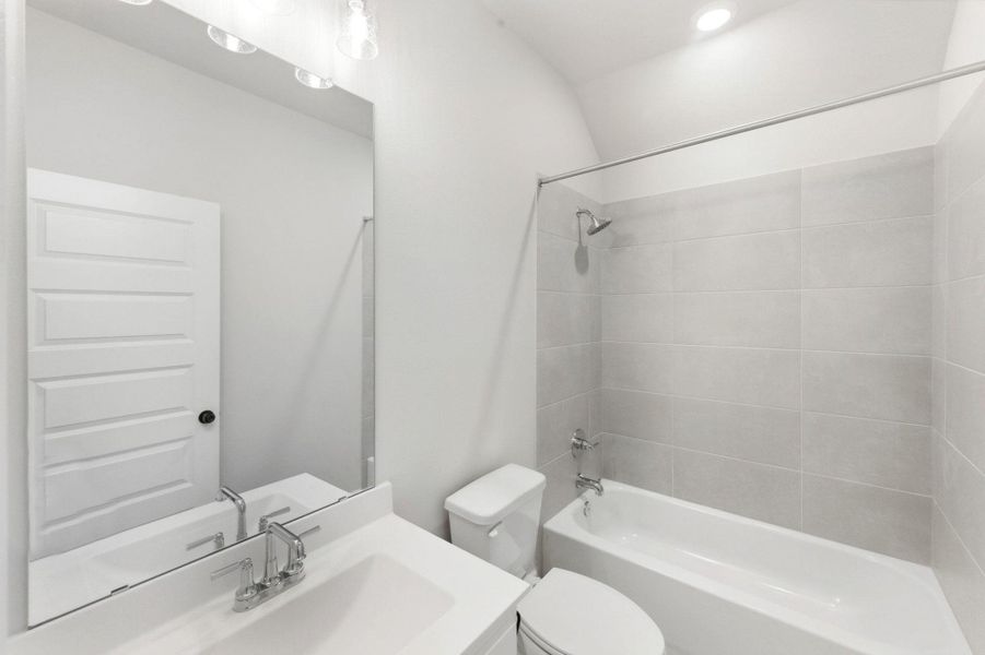 Furnished interior view inside a new home in The Colony - 50', Bastrop (Image 8). Furnished interior view inside a new home in The Colony - 50', Bastrop (Image 8).