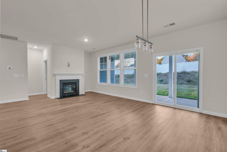 Spacious, unfurnished interior of a new home in Halton Oaks, Spartanburg (Image 15). Spacious, unfurnished interior of a new home in Halton Oaks, Spartanburg (Image 15).