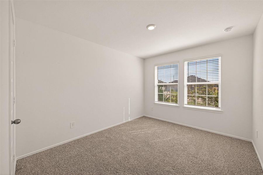 Spacious, unfurnished interior of a new home in Windstone on the Prairie, Richmond (Image 48).