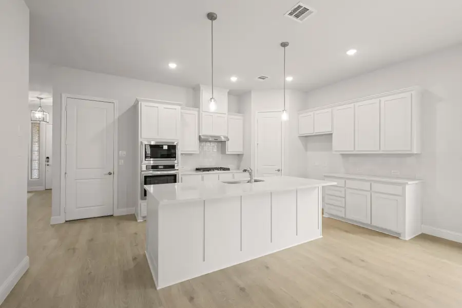 Furnished interior view inside a new home in Sheppard's Place, Waxahachie (Image 6).