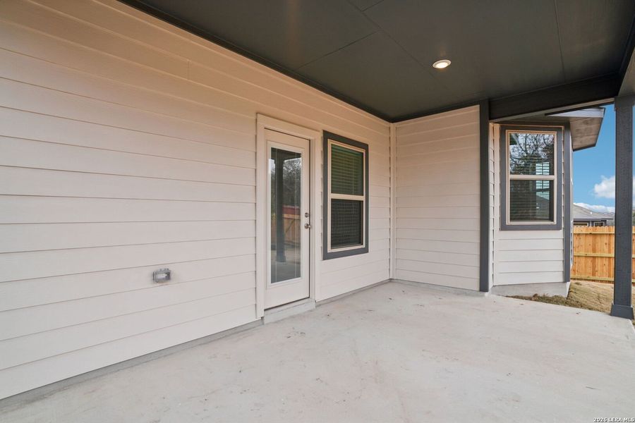 Exterior details and patio area of a home in Royal Crest, San Antonio (Image 19).