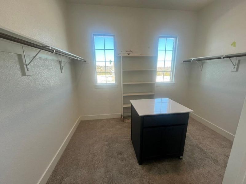 Spacious, unfurnished interior of a new home in Eagle Ridge Estates, Weatherford (Image 8).