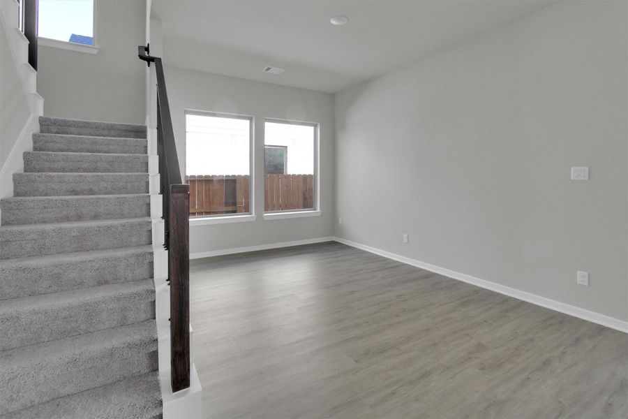 Spacious, unfurnished interior of a new home in Canterra Creek 60', Rosharon (Image 16). Spacious, unfurnished interior of a new home in Canterra Creek 60', Rosharon (Image 16).