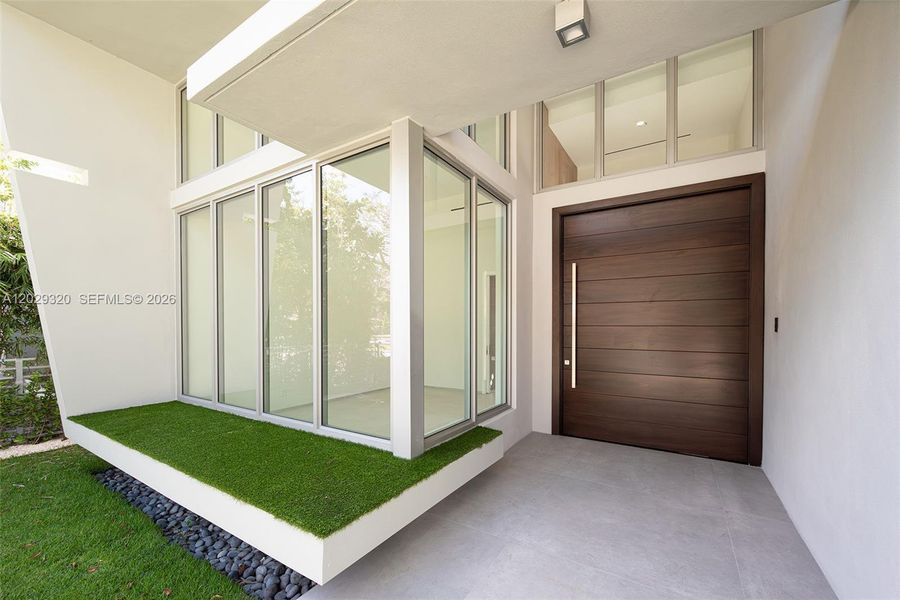 Exterior details and patio area of a home in , Miami (Image 30).