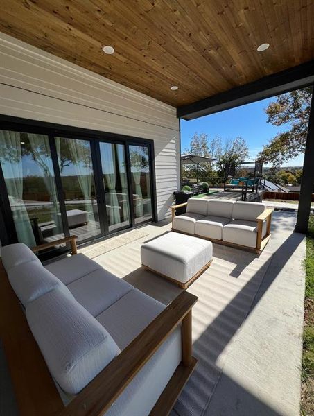 Exterior details and patio area of a home in , Fort Worth (Image 4).