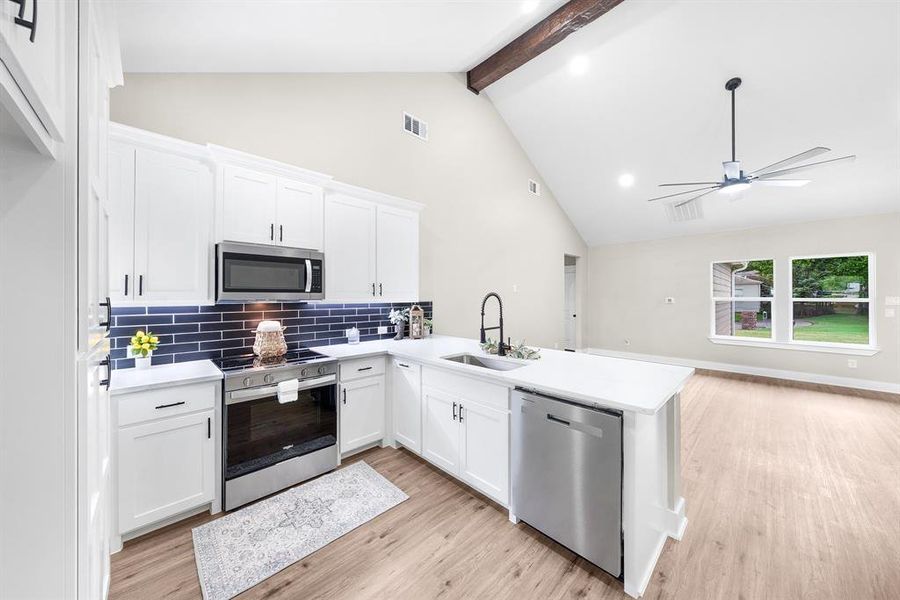 Furnished interior view inside a new home in , Sulphur Springs (Image 7).