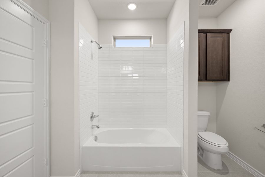 Furnished interior view inside a new home in Eagle Cove, Denton (Image 16).