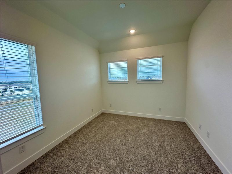 Spacious, unfurnished interior of a new home in Briarley, Montgomery (Image 20).