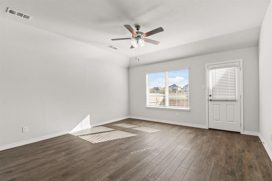 Spacious, unfurnished interior of a new home in Deer Creek, Crowley (Image 36). Spacious, unfurnished interior of a new home in Deer Creek, Crowley (Image 36).