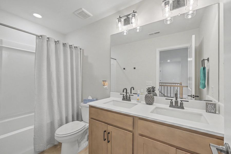 Furnished interior view inside a new home in Parker's Preserve, Ridgeville (Image 17).
