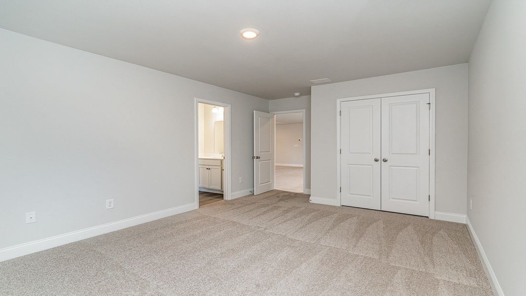 Spacious, unfurnished interior of a new home in Eden Springs, Longs (Image 17).