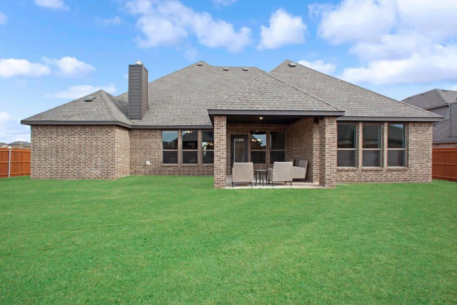 Back Yard | Concept 2555 at Massey Meadows in Midlothian, TX by Landsea Homes