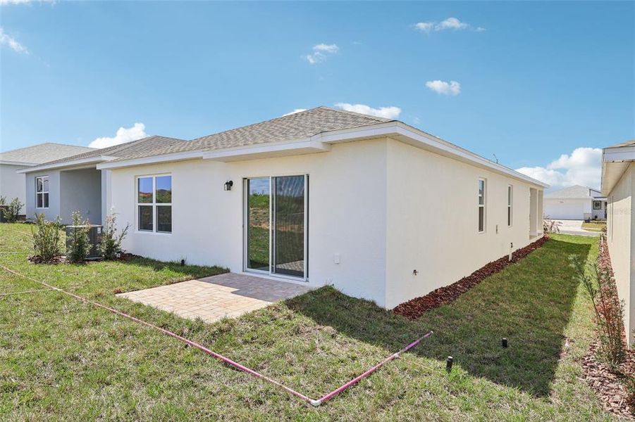 Exterior details and patio area of a home in Hamilton Bluff, Haines City (Image 3).