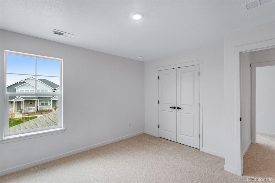 Spacious, unfurnished interior of a new home in Hansen Farm, Fort Collins (Image 24).