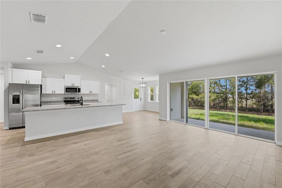 Spacious, unfurnished interior of a new home in , Ocala (Image 17).