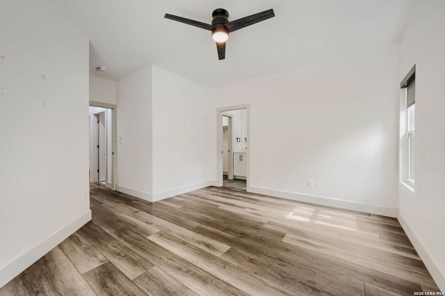 Spacious, unfurnished interior of a new home in , Spring Branch (Image 8).