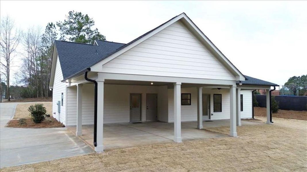 Exterior details and patio area of a home in , Monroe (Image 4).