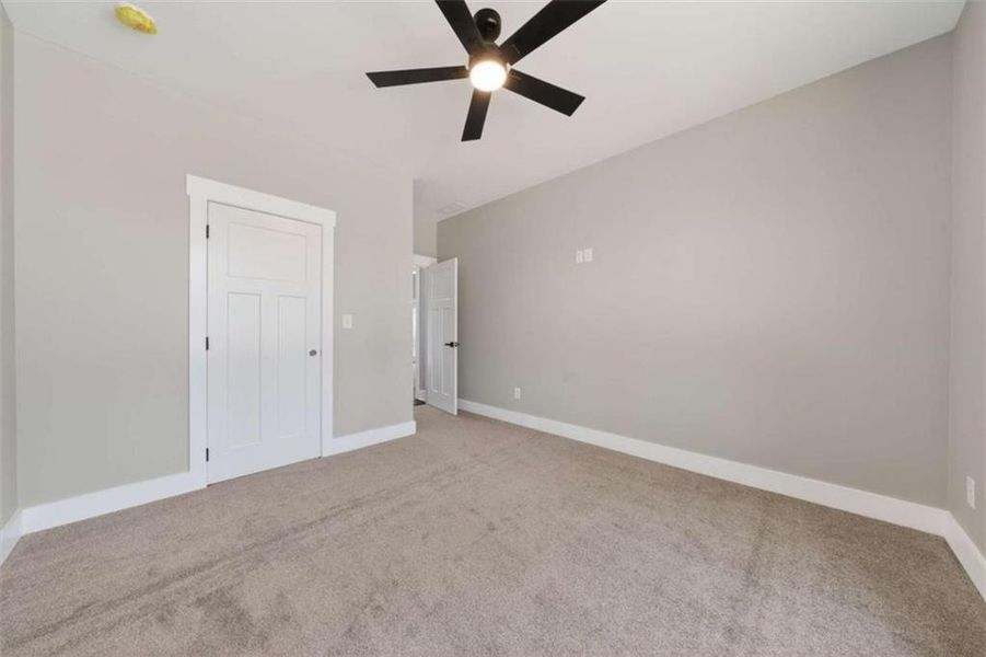 Spacious, unfurnished interior of a new home in , Silver Creek (Image 40). Spacious, unfurnished interior of a new home in , Silver Creek (Image 40).