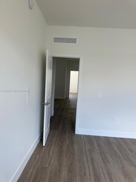 Spacious, unfurnished interior of a new home in , Homestead (Image 8).