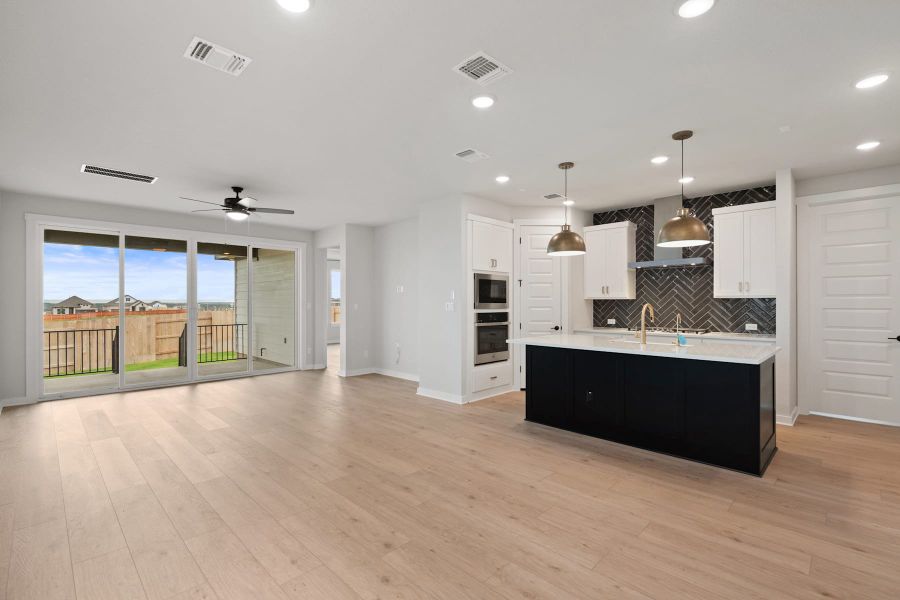 Image 42 of a home in Lariat.