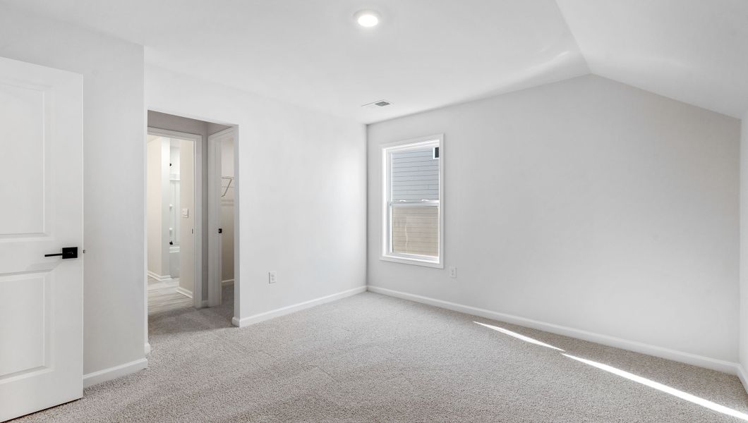 Spacious, unfurnished interior of a new home in Seven Oaks, Greenwood (Image 27).