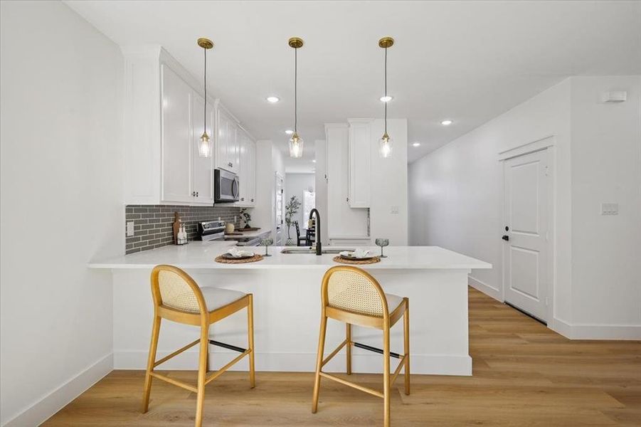 Furnished interior view inside a new home in , Fort Worth (Image 8). Furnished interior view inside a new home in , Fort Worth (Image 8).